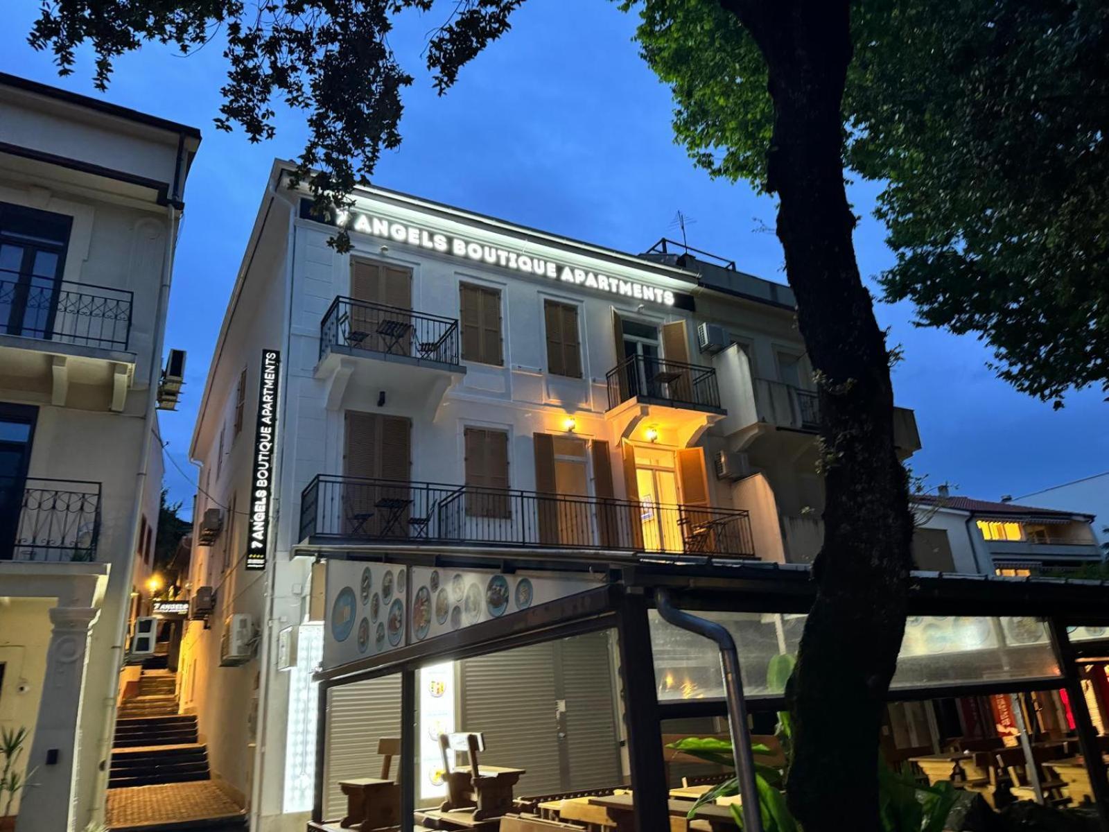 Boutique Apartments "7 Angels" ツリクヴェニツァ エクステリア 写真