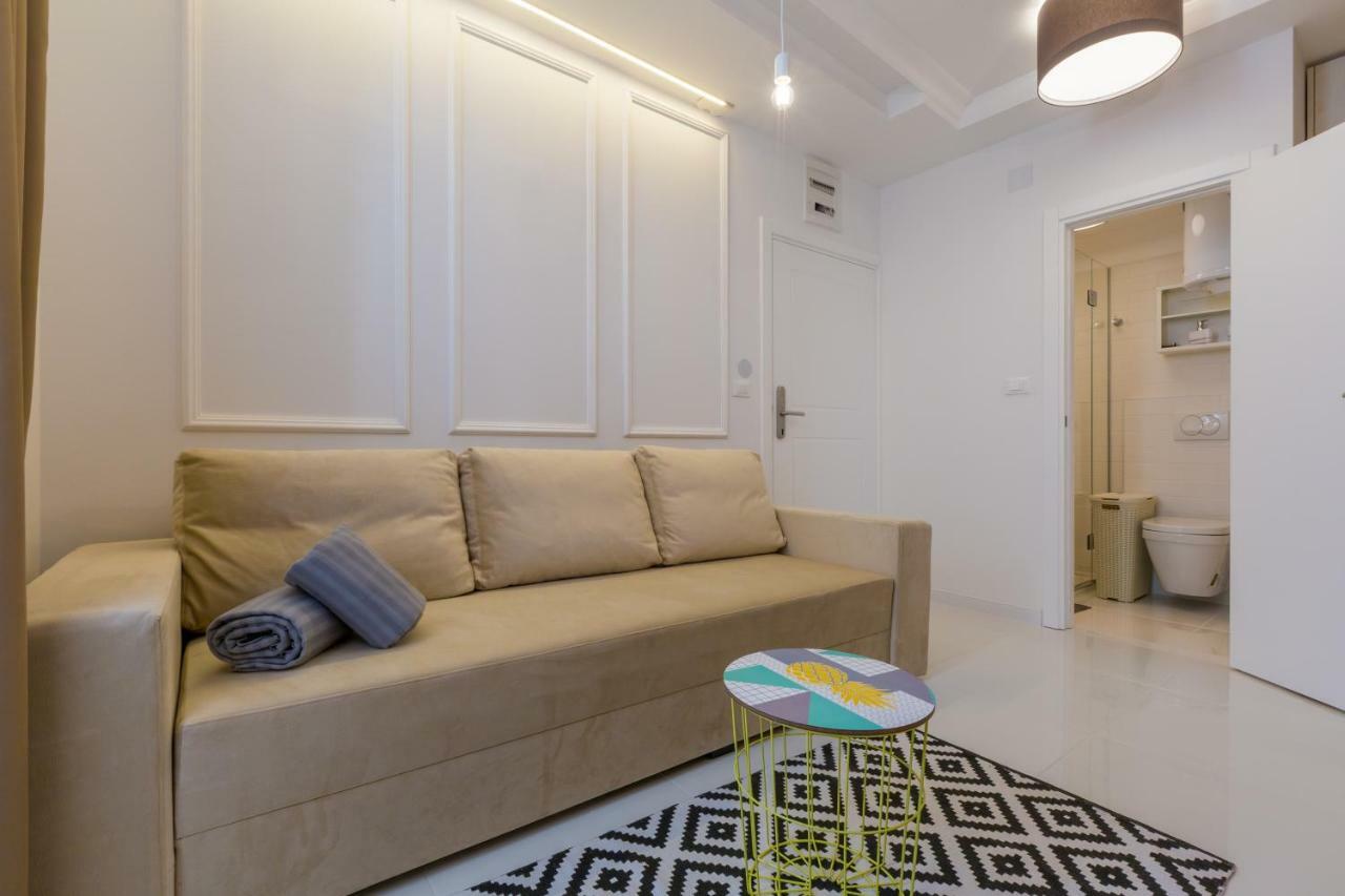Boutique Apartments "7 Angels" ツリクヴェニツァ エクステリア 写真