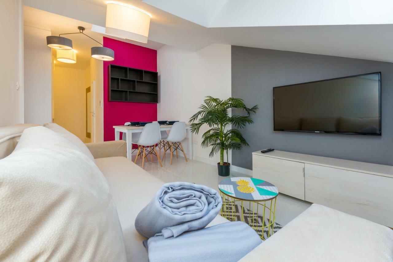 Boutique Apartments "7 Angels" ツリクヴェニツァ エクステリア 写真