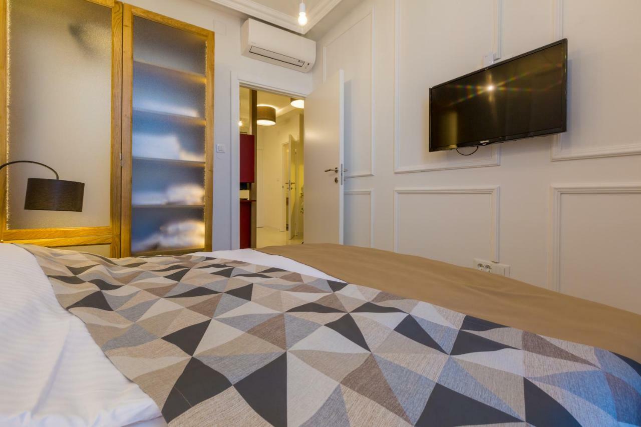 Boutique Apartments "7 Angels" ツリクヴェニツァ エクステリア 写真