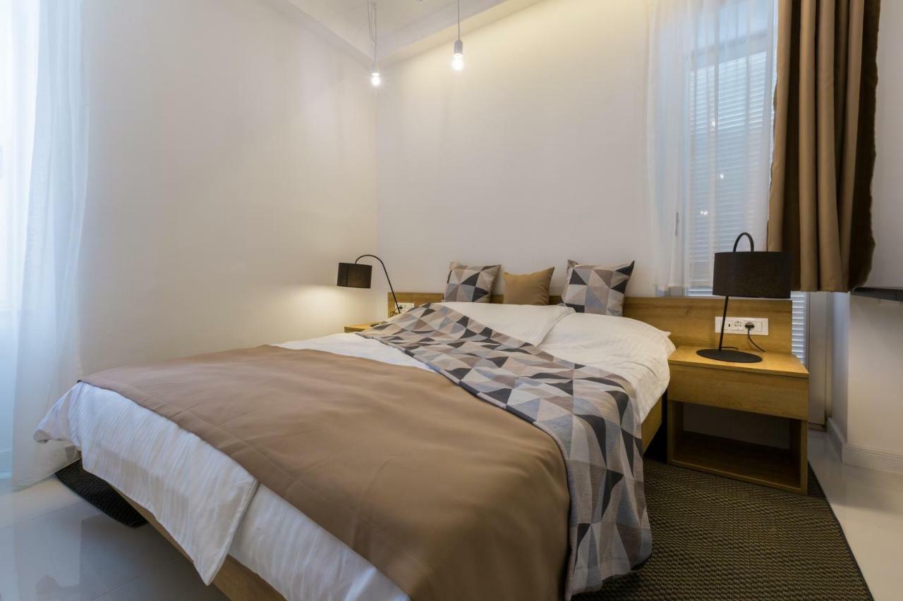 Boutique Apartments "7 Angels" ツリクヴェニツァ エクステリア 写真