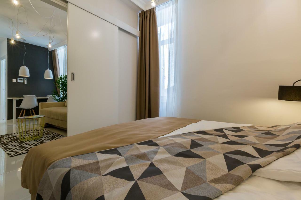 Boutique Apartments "7 Angels" ツリクヴェニツァ エクステリア 写真